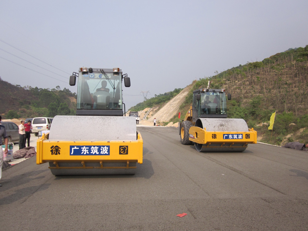 增從高速公路下基層施工