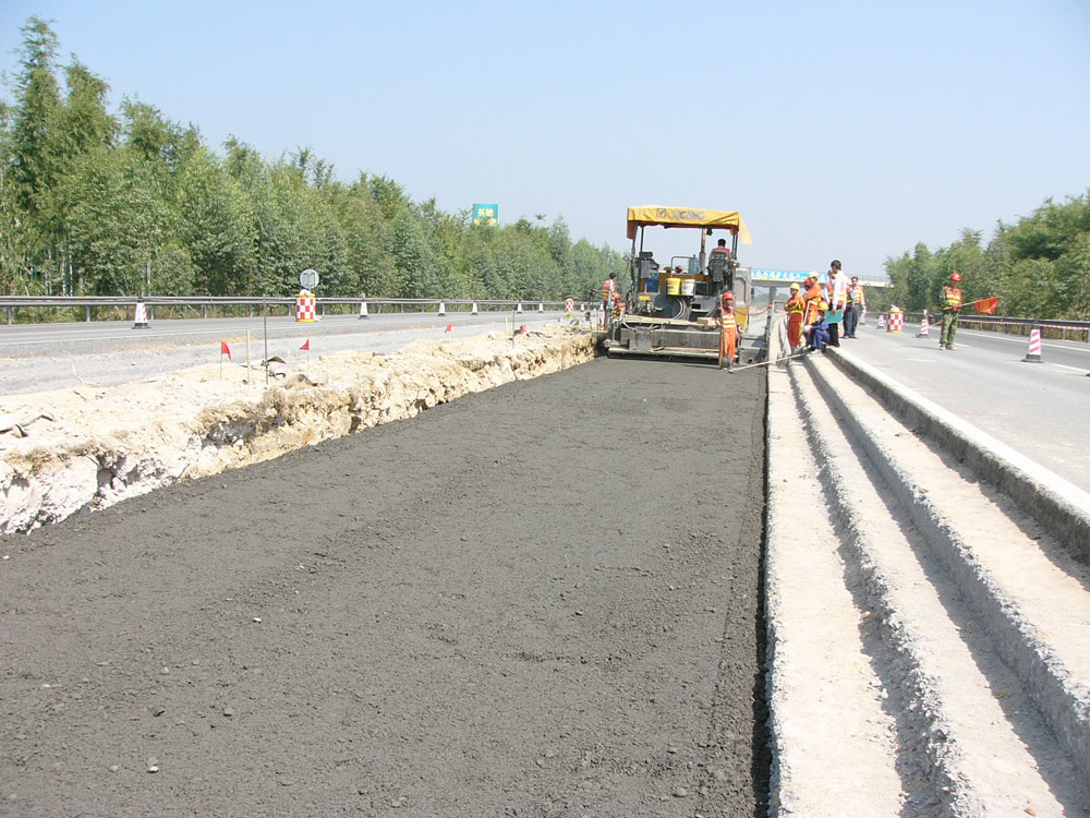 廣韶高速公路擴云頂國際程