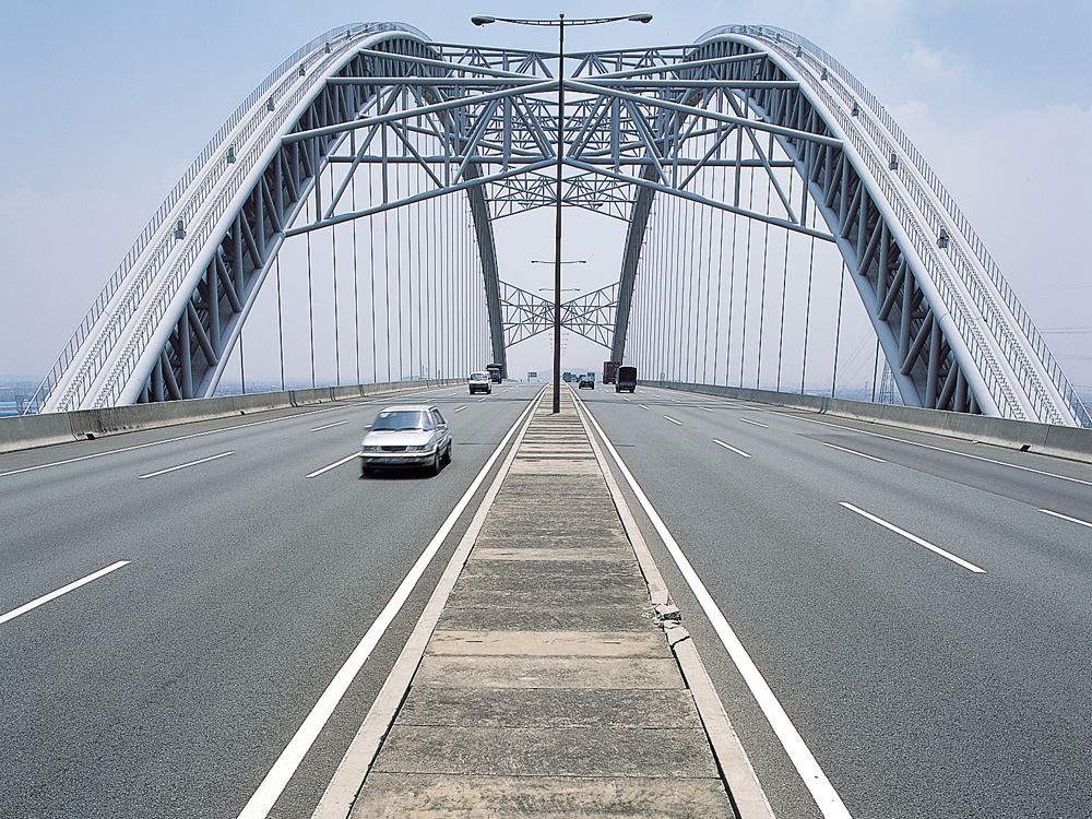 丫髻沙大橋橋面工程